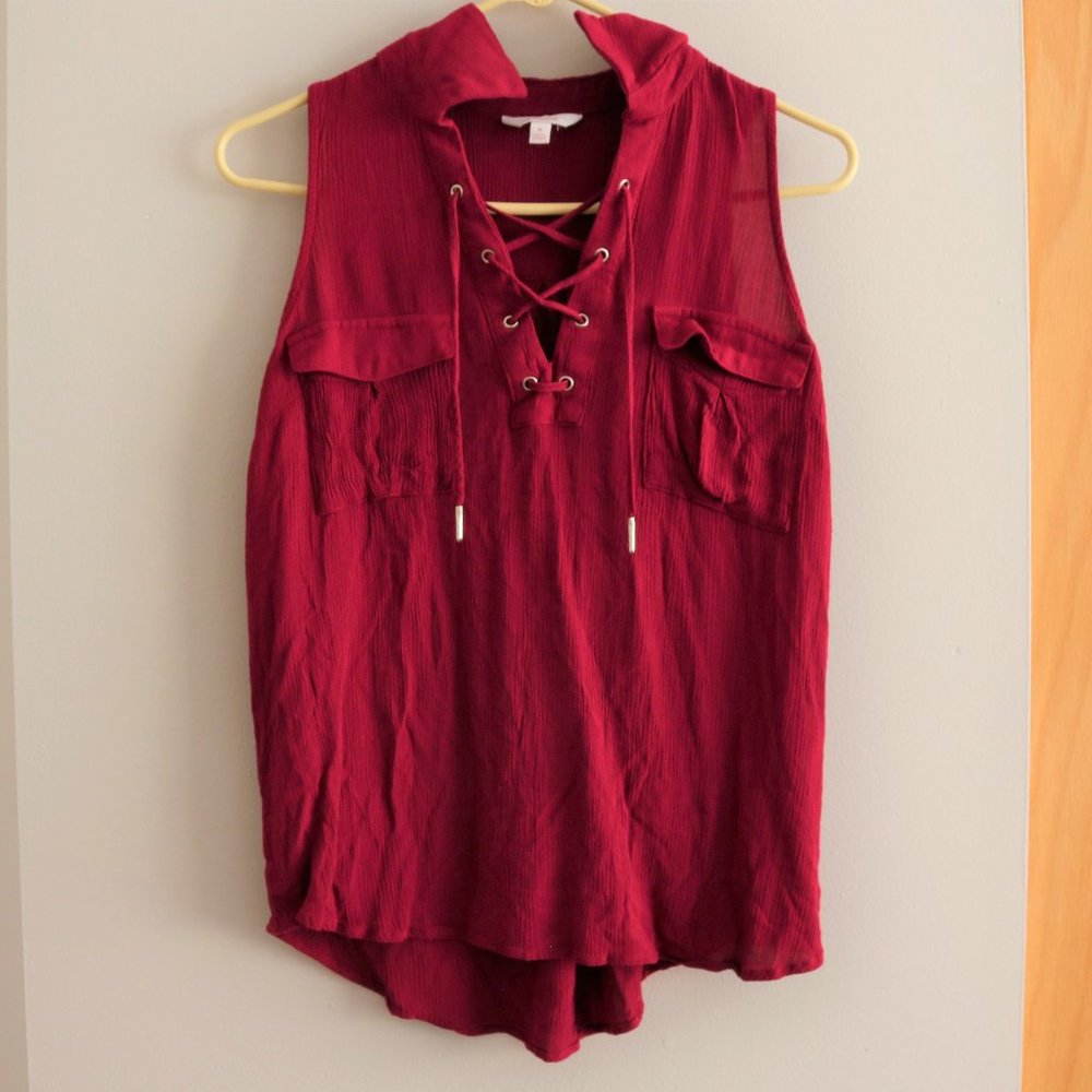 🌹 Candie's Pink Sleeveless Crinkle Blouse with Lace-up Front
